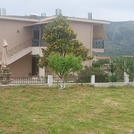 Διαμέρισμα Μεντησ Ηγουμενίτσα Εξωτερικό φωτογραφία